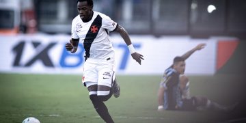 Andrés Gómez é o segundo atleta com mais dribles certos no Brasileirão 2026