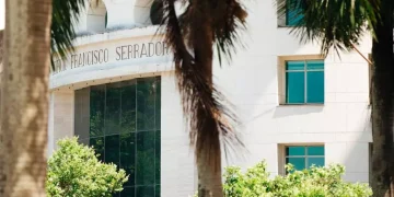 Câmara do Rio homenageia segmento de locação por temporada por contribuição ao turismo