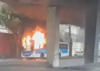 Bairro do Rio Comprido enfrenta restrições por toque de recolher após morte de líder do tráfico