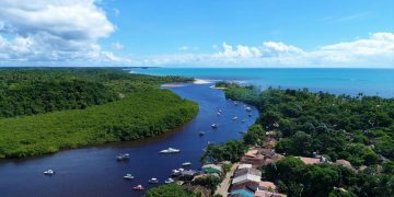 Caraíva: vilarejo mais antigo do Brasil preserva história, cultura e natureza
