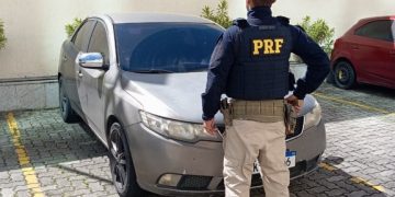 PRF apreende veículo clonado e prende motorista na Ponte Rio-Niterói por receptação