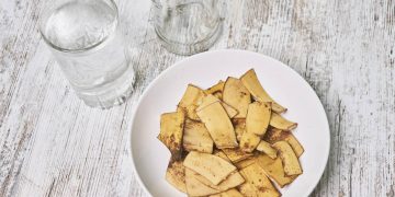Fertilizante caseiro de casca de banana: alternativa sustentável para plantas domésticas