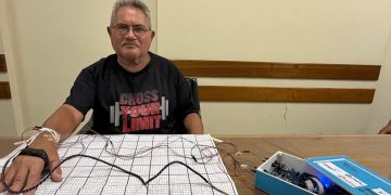 Pesquisa do Rio desenvolve dispositivo elétrico que reduz tremores em pacientes com Parkinson