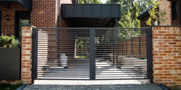 Custo estimado para construir garagem coberta para dois carros em 2026