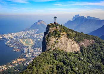 Posse do Cristo Redentor no Corcovado reacende foco no monumento turístico do Rio