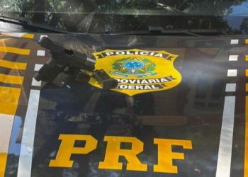 PRF apreende arma, munições e suspeito após abordagem na BR-101 em Niterói