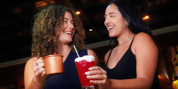 Restaurante Braseiro de Niterói promove “Quinta Delas” para celebrar o mês da mulher