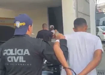 Homens são presos por tráfico com venda via Pix na Região Oceânica de Niterói