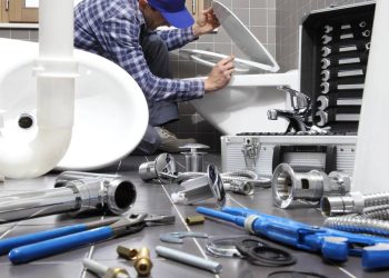 Custo médio para troca de encanamento de banheiro varia de R$ 1.200 a R$ 5.000 em 2026