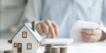 Custos de moradia em Niterói em 2026 incluem financiamento, condomínio, IPTU e despesas mensais