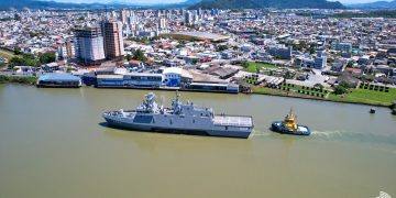 Fragata Tamandaré chega ao Rio para início das operações e reforça renovação naval brasileira