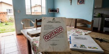 Perdão de dívidas habitacionais garante segurança patrimonial a idosos de baixa renda