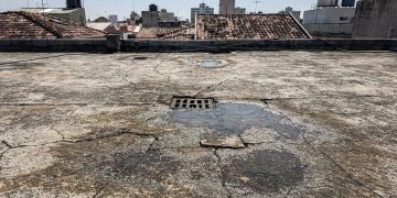 Calor e temporais aceleram fissuras em lajes expostas no Rio de Janeiro