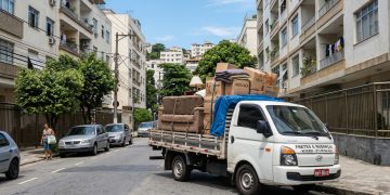 Custos de frete para pequenas mudanças em Niterói variam conforme percurso e serviços adicionais