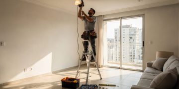 Custos de serviços de “marido de aluguel” em Niterói variam conforme urgência, especialidade e bairro