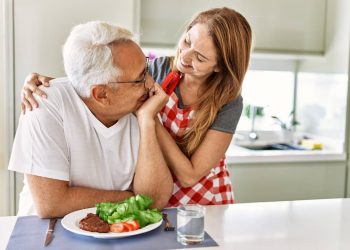 Consumo de proteínas após os 60 anos: orientações para saúde, força muscular e prevenção de doenças