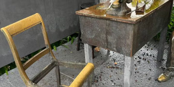 Furtam parte de monumento em homenagem a Otto Lara Resende no Rio