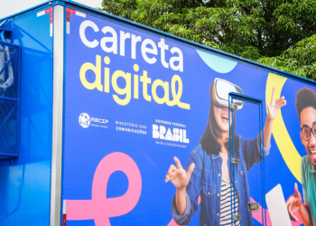 Carreta Digital leva cursos gratuitos de tecnologia a comunidades do Rio de Janeiro