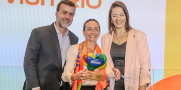 Rio de Janeiro conquista dois prêmios no Visit Summit 2026 promovido pela Embratur