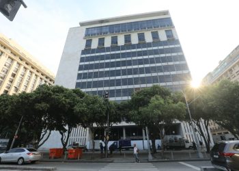 Prefeitura do Rio e Jockey Club firmam acordo para quitação de R$ 280 milhões em ISS, com cessão de edifício histórico