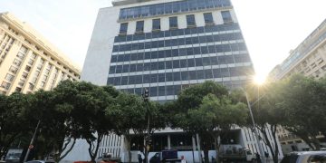 Prefeitura do Rio e Jockey Club firmam acordo para quitação de R$ 280 milhões em ISS, com cessão de edifício histórico