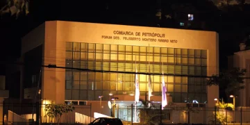 TJ-RJ transfere juiz de Petrópolis para Vara Cível em Magé por motivo de recomposição profissional