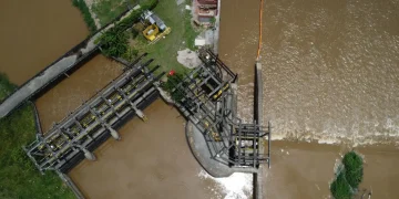 Cedae realiza manutenção na ETA Laranjal para garantir abastecimento na Região Metropolitana