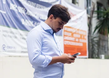 Secretário do Rio de Janeiro denuncia perseguição e ameaça ligada à fiscalização de combustíveis