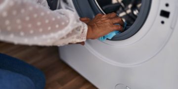 Como limpar o interior da máquina de lavar sem usar água sanitária ou detergentes agressivos