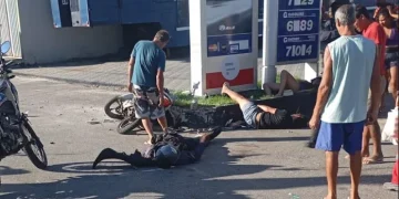 Motorista embriagado desobece ordem de parada e colide com agentes em Maricá