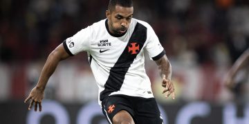 Comitiva da CBF acompanha Paulo Henrique em jogo pelo Vasco contra o Palmeiras