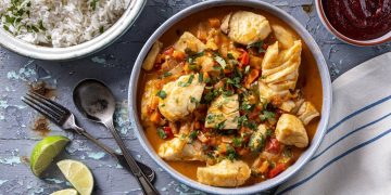 Tilápia substitui bacalhau na Páscoa com sabor acessível e preparo simplificado