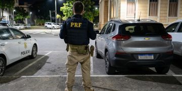 PRF apreende veículo roubado e clonado na Ponte Rio-Niterói durante fiscalização