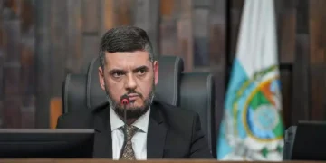 TRE-RJ marca recontagem de votos após cassação de Bacellar, influenciando composição da Alerj