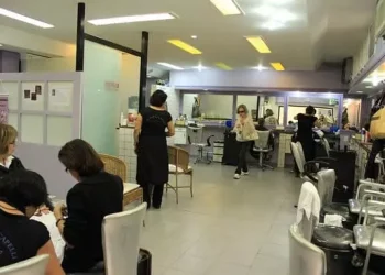 Alerj aprova projeto para divulgação de doação de cabelo em salões de beleza do Rio