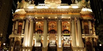 Theatro Municipal do Rio recebe mostra de arte e caligrafia em celebração ao Ano Cultural China-Brasil