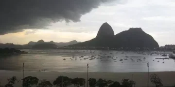 Alerta meteorológico no Rio prevê pancadas de chuva moderada a forte nesta terça-feira