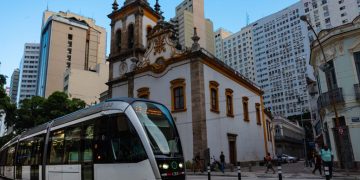 Reativação do Beco das Sardinhas impulsiona feira literária no Centro do Rio