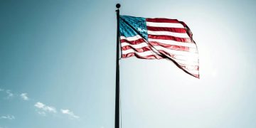 Ataque na Embaixada dos EUA em Bagdá ocorre após ofensivas na Ilha Kharg