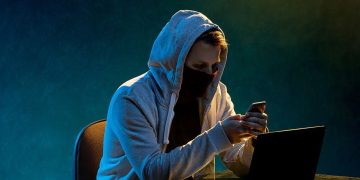 Família de criança vítima de acidente no Rio alerta para golpes usando morte do menino