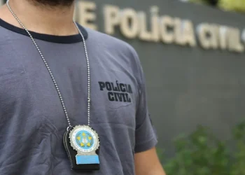Polícia do Rio investiga lideranças do Comando Vermelho e lavagem de dinheiro em nova fase da Operação Contenção