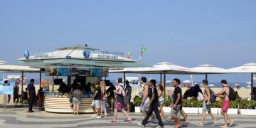 Envelhecimento populacional de Copacabana revela transformação na estrutura urbana do Brasil
