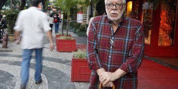 Projeto de lei homenageia Manoel Carlos com nome de rua no Leblon