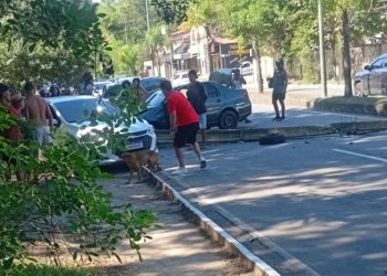 Acidente em Niterói provoca interdição na Estrada Caetano Monteiro e congestionamento