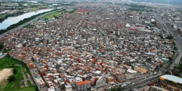 Obras de saneamento e educação ambiental transformam Complexo da Maré