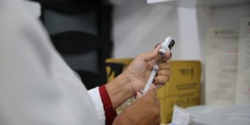 Falta de vacinas contra a Covid-19 impede esquema de imunização infantil no Rio de Janeiro