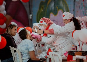 Mega triagem realiza tratamento odontológico gratuito para jovens em vulnerabilidade no Rio