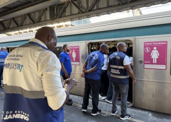 Fiscalização revela irregularidades na estação de Deodoro, com problemas de segurança e acessibilidade