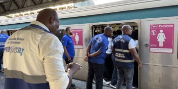 Fiscalização revela irregularidades na estação de Deodoro, com problemas de segurança e acessibilidade