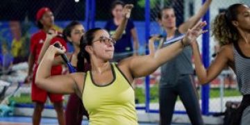 São Gonçalo oferece aulas gratuitas de tênis para adolescentes e adultos no Parque RJ